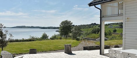 House | Terrace/patio