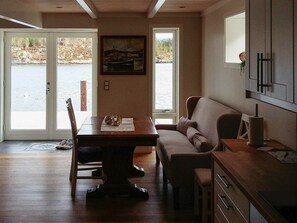 Fridge, microwave, dishwasher, coffee/tea maker