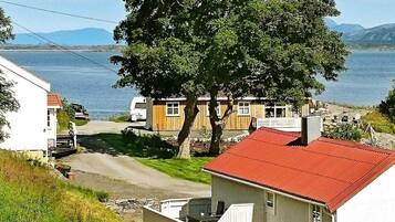 House | Lake view
