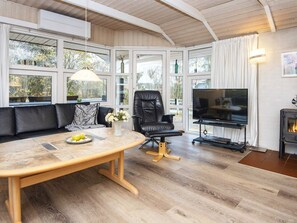 Living area - 6 Person Holiday Home in Romo (Rømø)