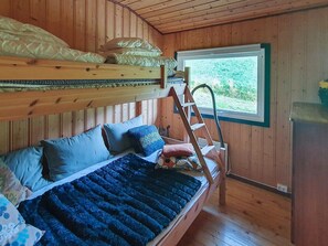 5 habitaciones y muebles diferentes 