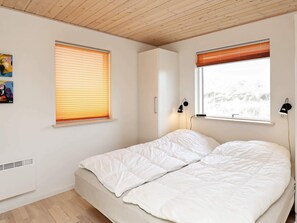 House | 5 bedrooms - 10 Person Holiday Home in Hvide Sande (Hvide Sande)