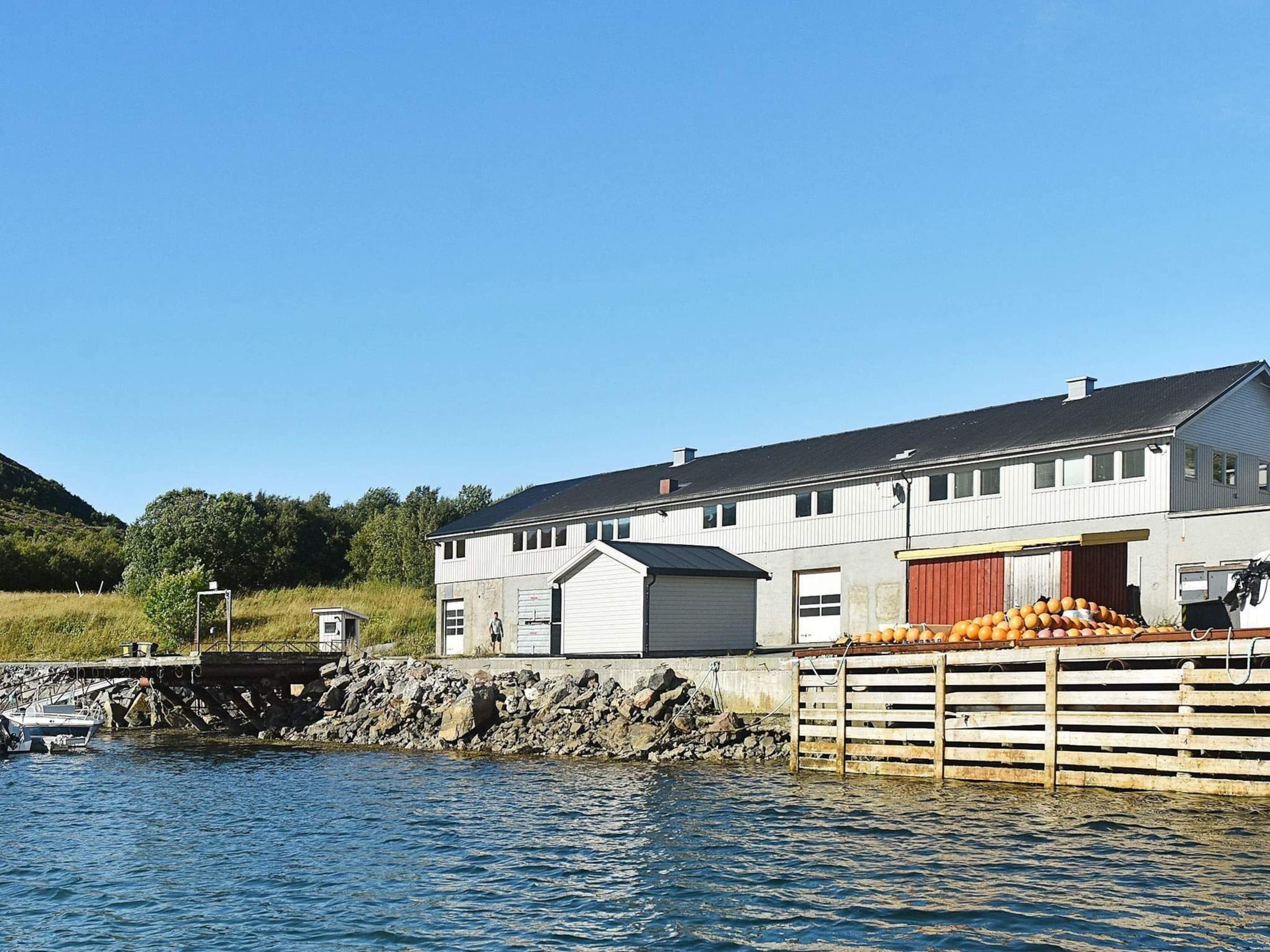 المنشأة من الخارج