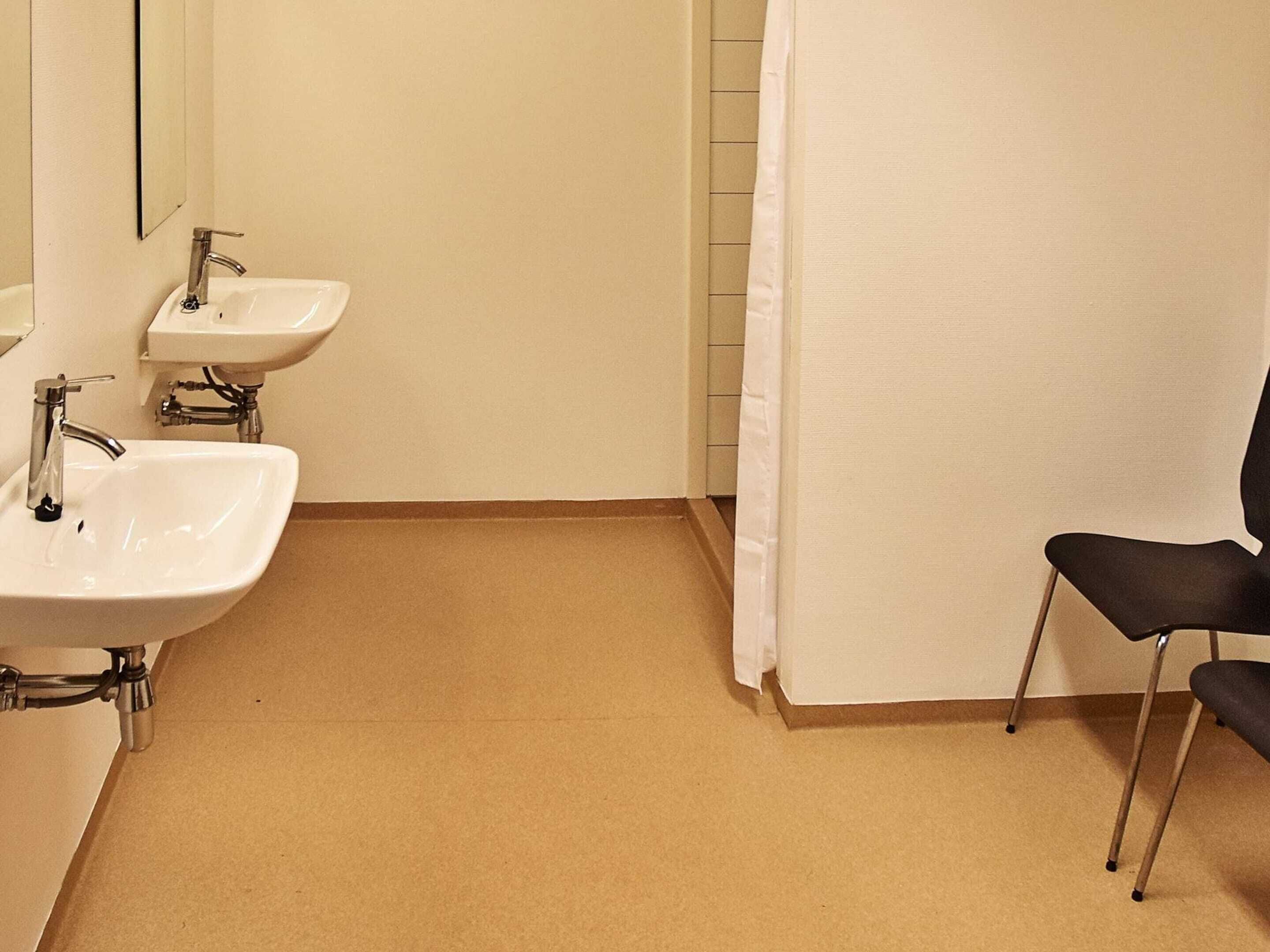 House | Bathroom