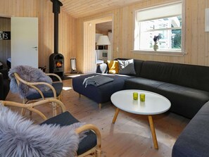 House | Interior - Attractive Holiday Home with Whirlpool near Hadsund (Hadsund)