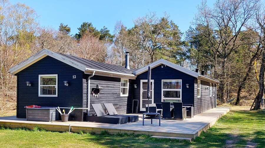 Attractive Holiday Home with Whirlpool near Hadsund
