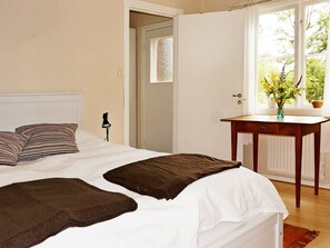 1 Schlafzimmer, individuell eingerichtet