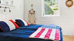 2 bedrooms, individually furnished, bed sheets