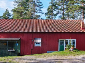 House | Exterior - 5 Person Holiday Home in Fengersfors (Fengersfors)