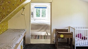 3 habitaciones y muebles diferentes 