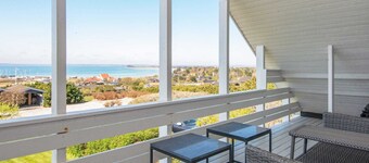Fantastic Holiday Home with Bay View near Knebel