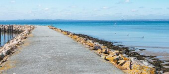 Fantastic Holiday Home with Bay View near Knebel