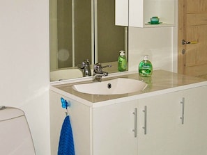 Bathtub