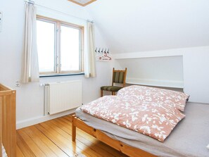 House | 4 bedrooms - 8 Person Holiday Home in Thyboron-by Traum (Thyborøn)