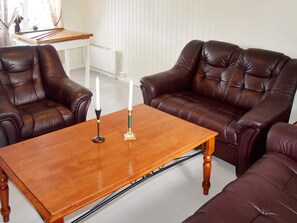Living area - Holiday Home in AverÃ¸y (Averoy)