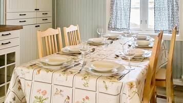 House | Dining