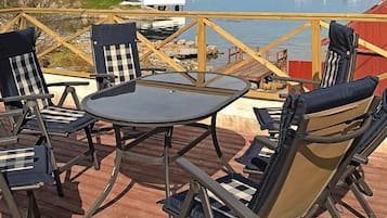 House | Outdoor dining