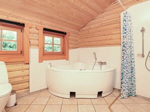 Spa treatment - Luxurious Holiday Home in Jutland With Whirlpool (Logstor)