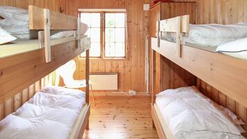 3 bedrooms, individually furnished