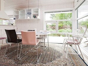 Dining - 6 Person Holiday Home in Dronningmølle (Dronningmolle)