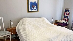 3 bedrooms, individually furnished - 5 Person Holiday Home in Surna (Surnadal)