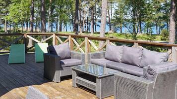 House | Terrace/patio