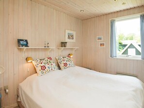 2 Schlafzimmer, Babybetten