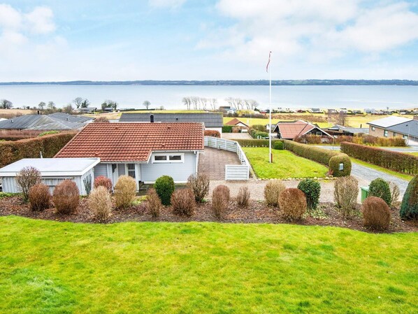House | Water view
