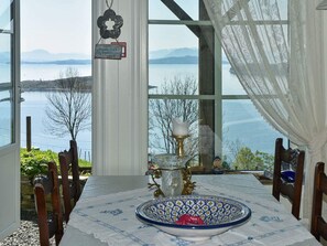 Apartment | Dining - 6 Person Holiday Home in Onarheim (Tysnes)