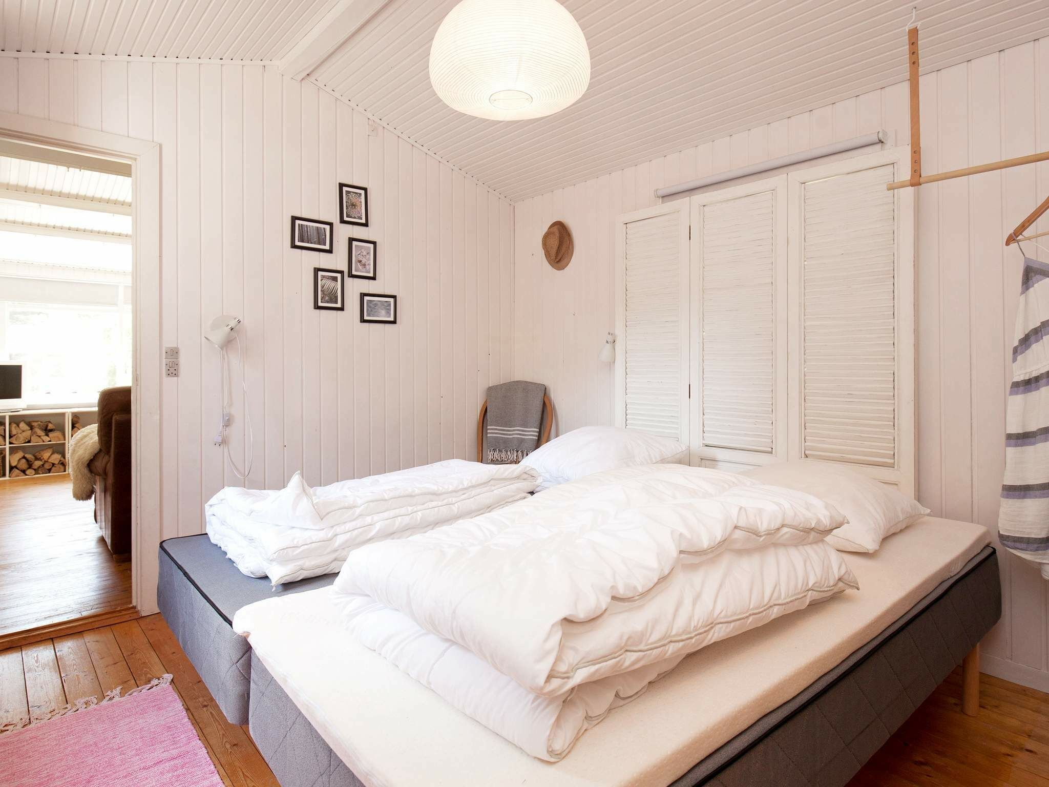 3 bedrooms, cots/infant beds