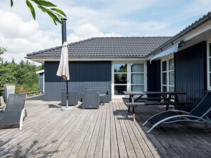 Balcony - Alluring Holiday Home in Ebeltoft With Whirlpool (Ebeltoft)