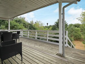 Exterior - Tranquil Holiday Home in Jutland With Terrace (Logstor)