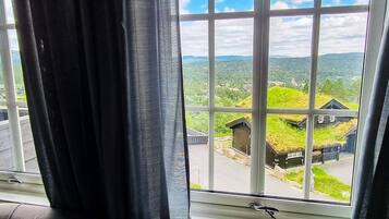 3 bedrooms, individually furnished