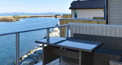 Holiday Home in Brattvåg