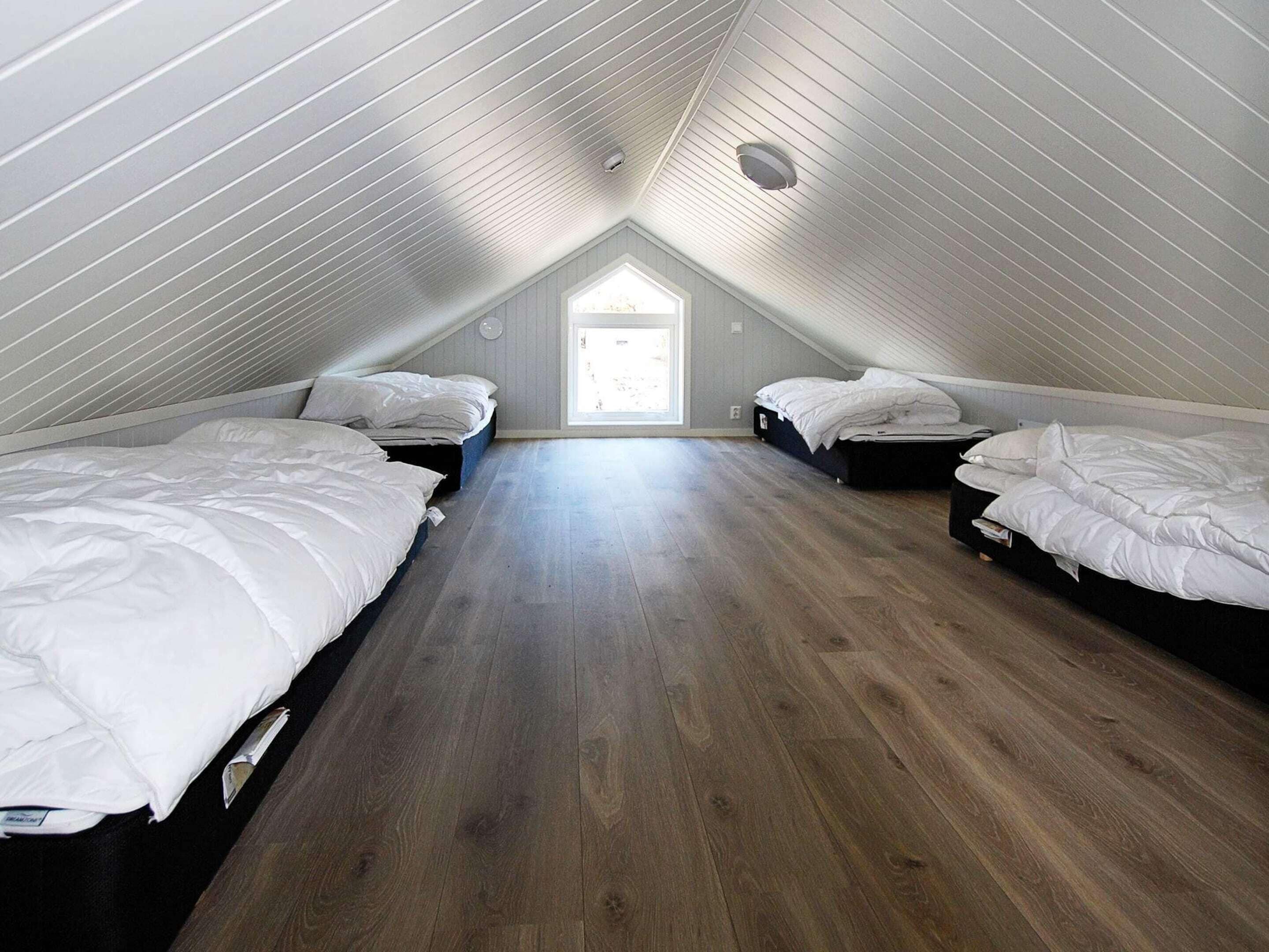 House | 5 bedrooms, individually furnished