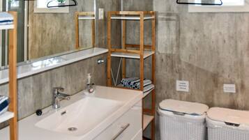 House | Bathroom