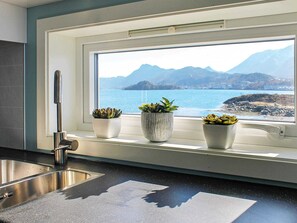 Interior - Holiday Home in BrattvÃ¥g (Ålesund)