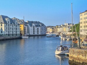 House | Marina - Holiday Home in BrattvÃ¥g (Ålesund)