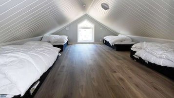 5 bedrooms, individually furnished