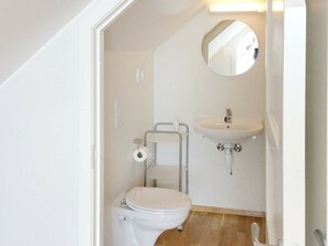 Bathroom - 8 Person Holiday Home in Suldalsosen (Suldal)