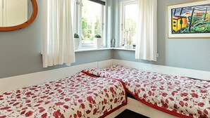2 bedrooms, cots/infant beds - Adorable Holiday Home in Munkebo With Terrace (Munkebo)