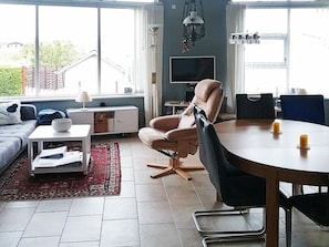 Living room - Adorable Holiday Home in Munkebo With Terrace (Munkebo)