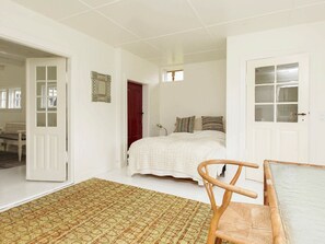 3 Schlafzimmer, Babybetten
