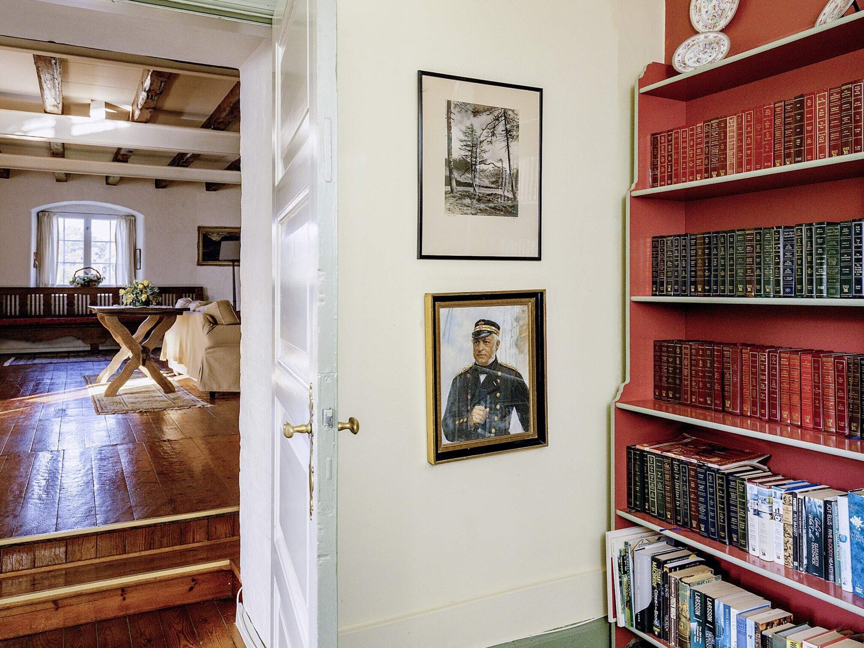 المنشأة من الداخل