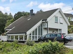 House | Exterior - Holiday Home in Auklandshamn (Sveio)