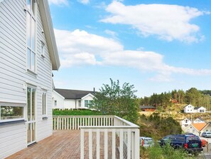 House | Property grounds - Holiday Home in Auklandshamn (Sveio)