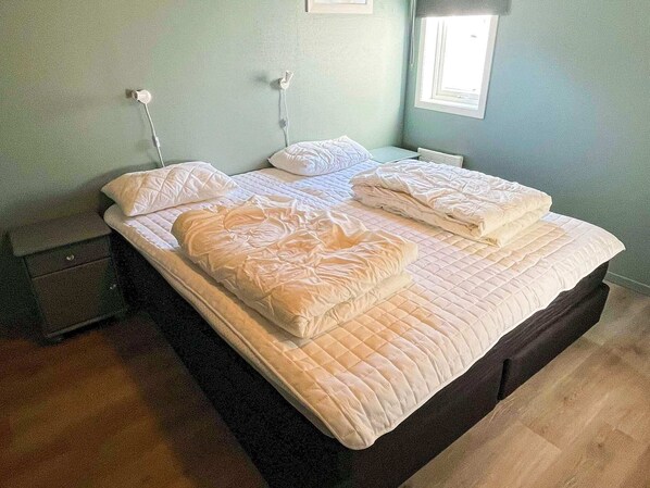 House | 5 bedrooms, individually furnished, bed sheets - Holiday Home in Auklandshamn (Sveio)