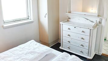 4 bedrooms