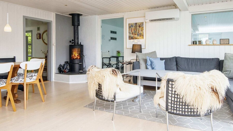 8 Person Holiday Home in Ebeltoft-by Traum