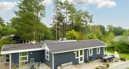 8 Person Holiday Home in Ebeltoft-by Traum